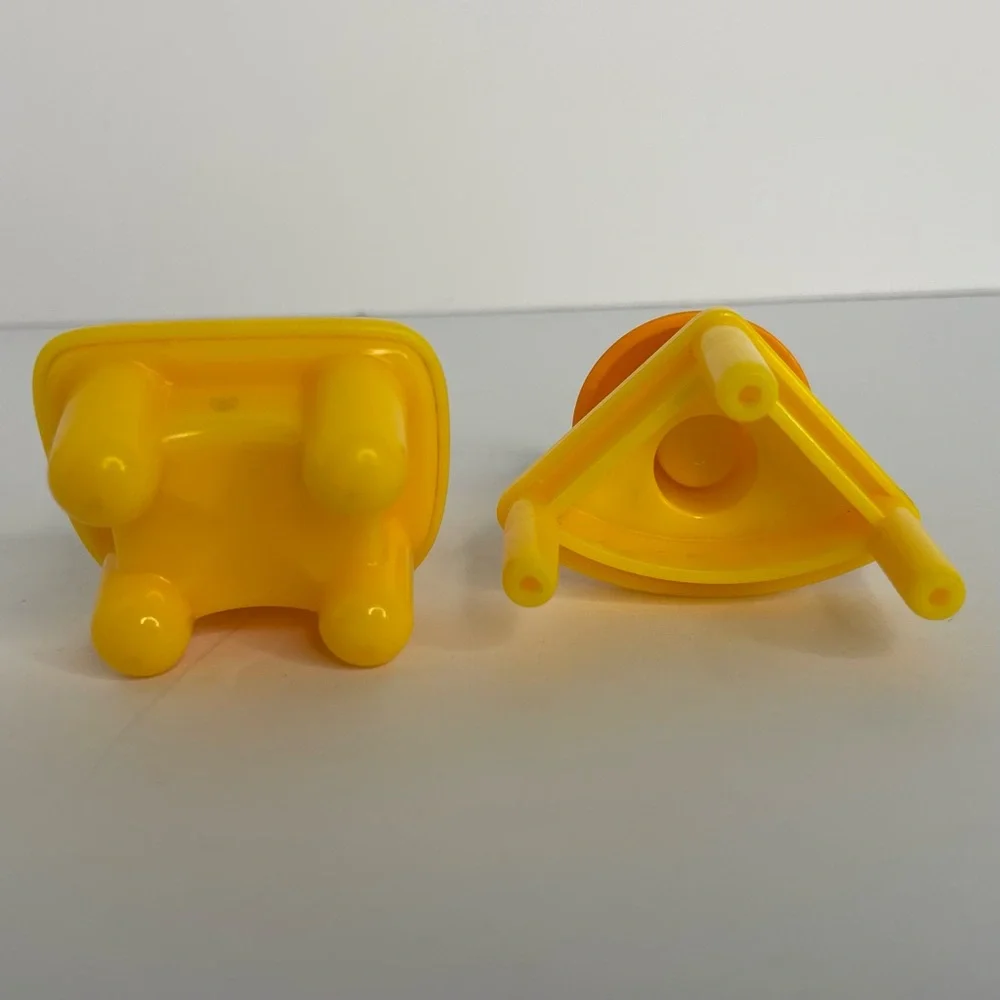 Fisher Price My First Dollhouse Grandma Mom And Dad With Chair and Table Lamp - Picture 9 of 11